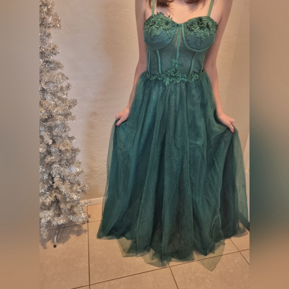 Emerald Green Dress for your Special Occasion